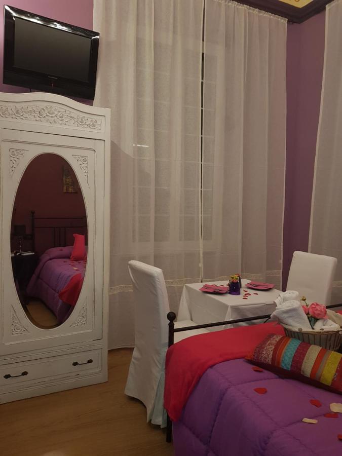 Ghiro Ghiotto Bed & Breakfast Pietra Ligure Exterior foto