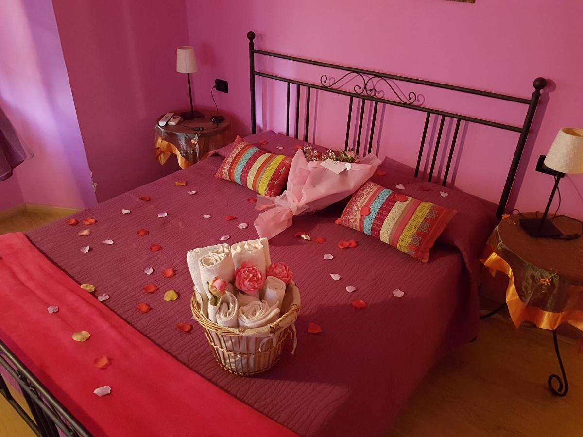 Ghiro Ghiotto Bed & Breakfast Pietra Ligure Exterior foto