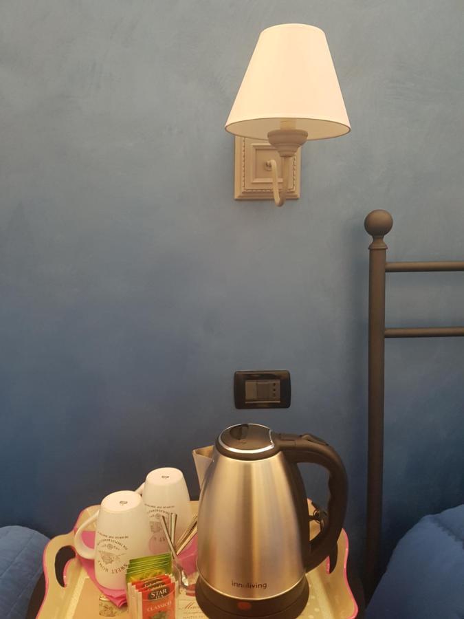Ghiro Ghiotto Bed & Breakfast Pietra Ligure Exterior foto