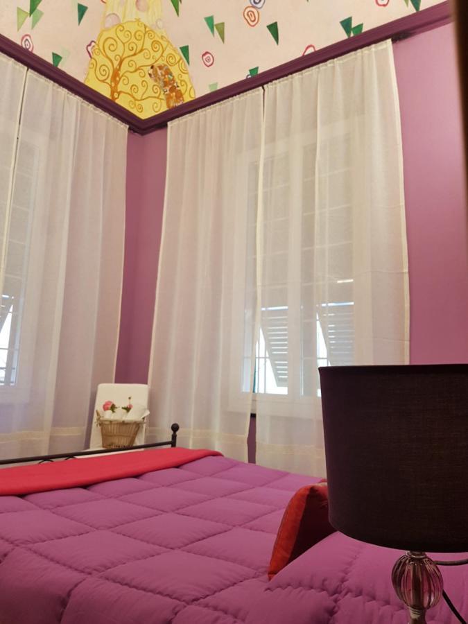 Ghiro Ghiotto Bed & Breakfast Pietra Ligure Exterior foto