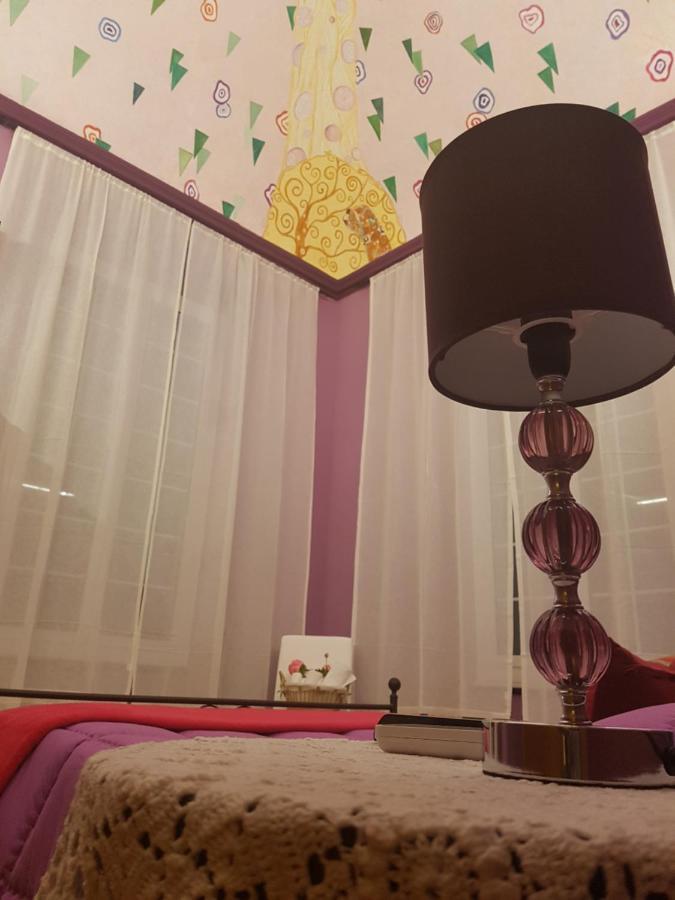 Ghiro Ghiotto Bed & Breakfast Pietra Ligure Exterior foto