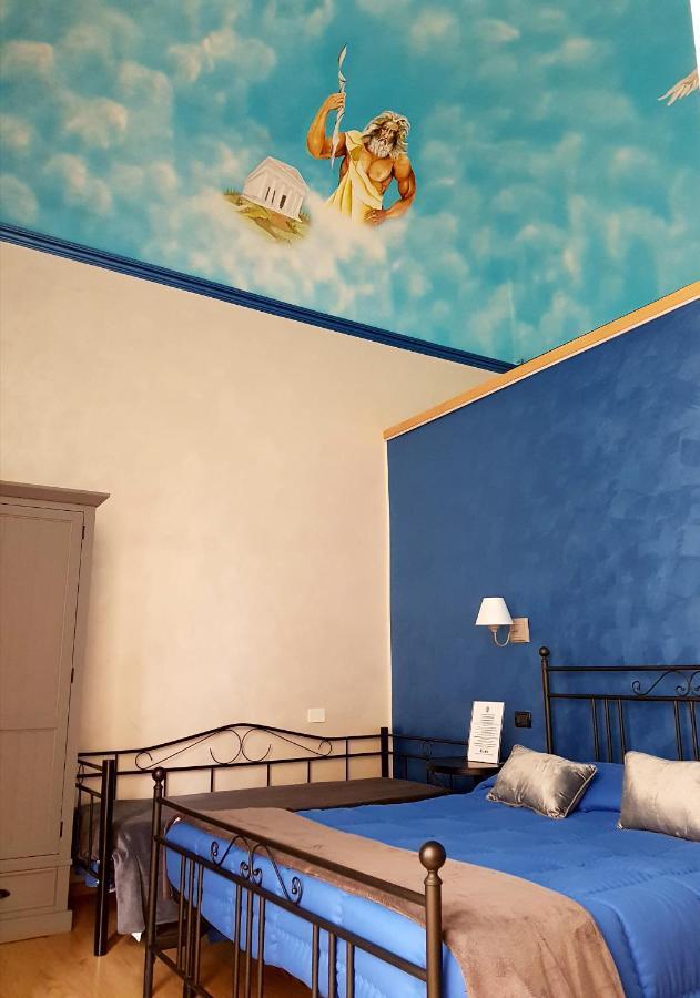 Ghiro Ghiotto Bed & Breakfast Pietra Ligure Exterior foto