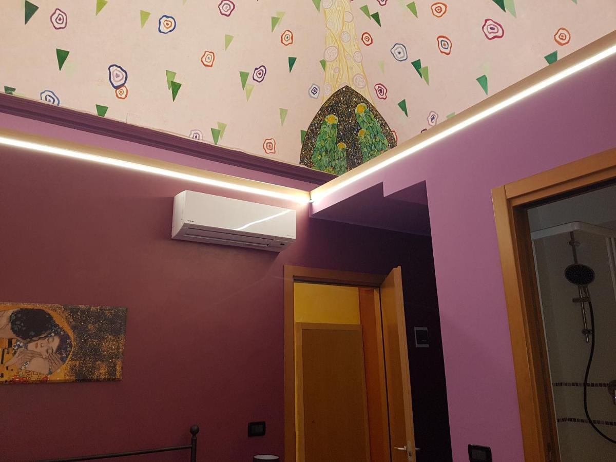 Ghiro Ghiotto Bed & Breakfast Pietra Ligure Exterior foto